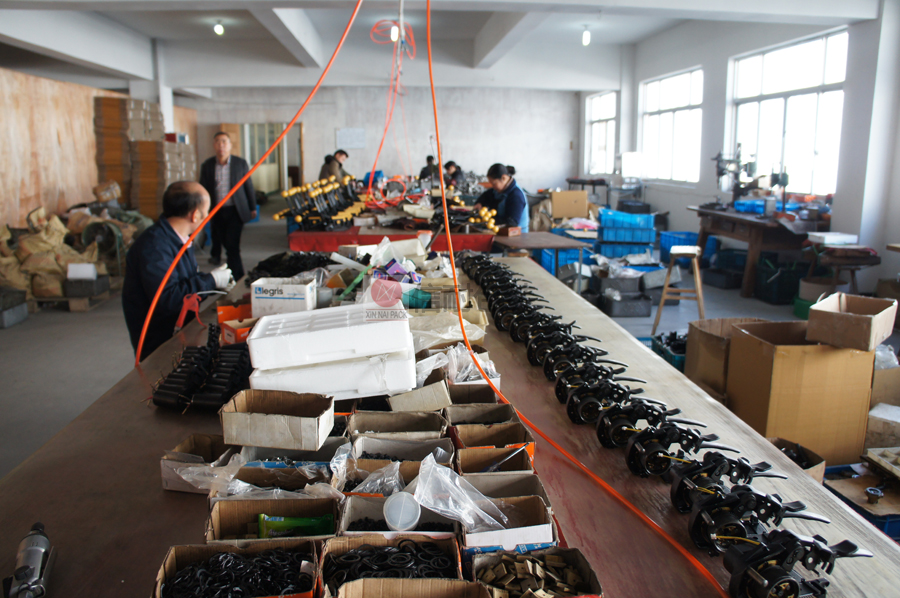 手動(dòng)打包機(jī)的優(yōu)勢(shì)及保養(yǎng)